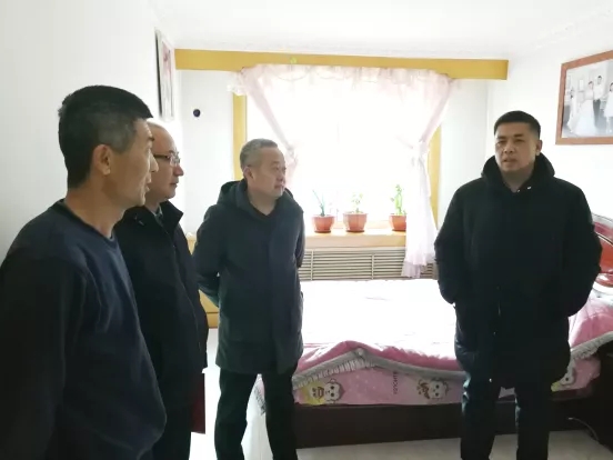 0e4fb21130e04ec2ad2ea3cc6e6d2e98.jpg