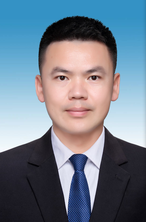 李明骏
